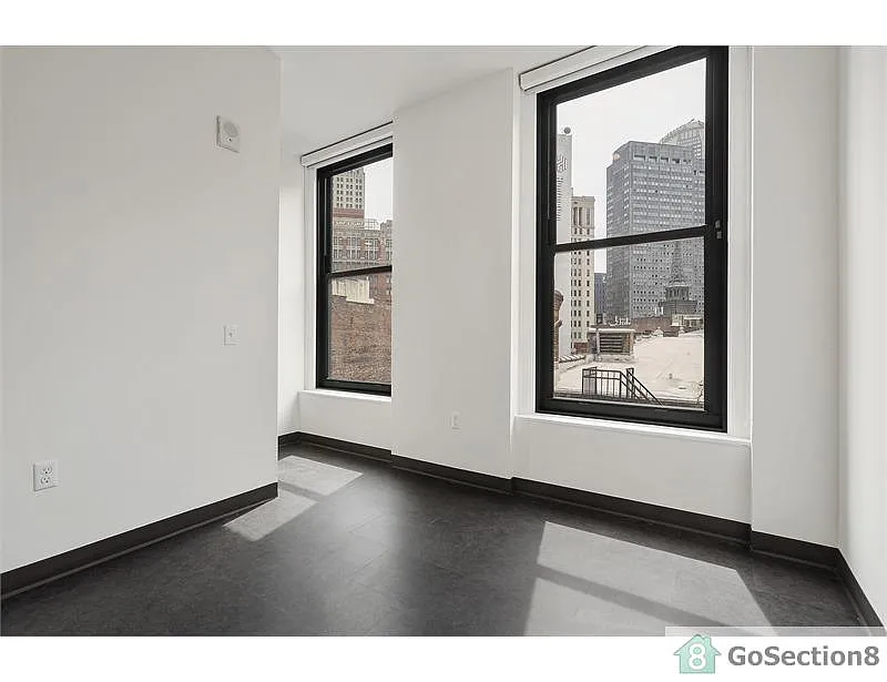 209 9th St #1002 photo 1