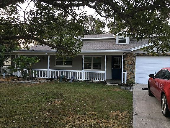 2nd image of 11830 Lakewood Dr