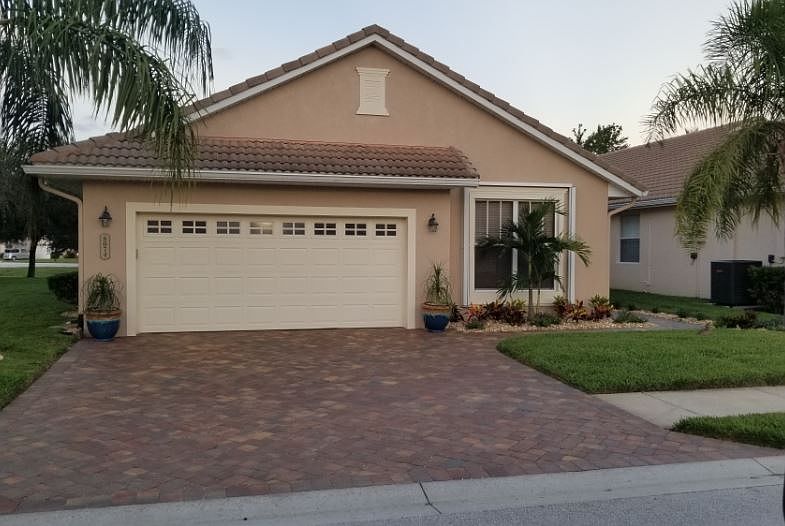 1st image of 8074 Kingswood Way