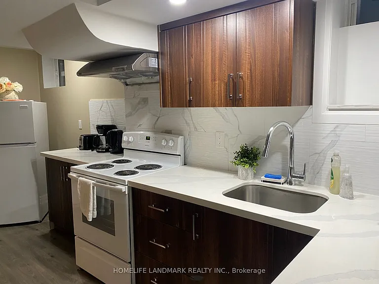 489 Caboto Trl — Photo 13