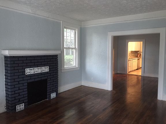 4th image of 2615 Dellwood Ave