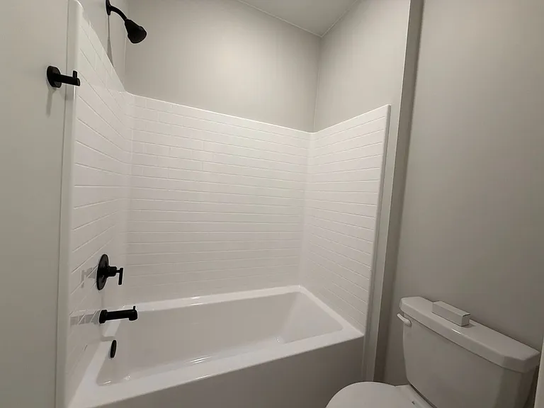 577 E Hemsworth Ln — Photo 36