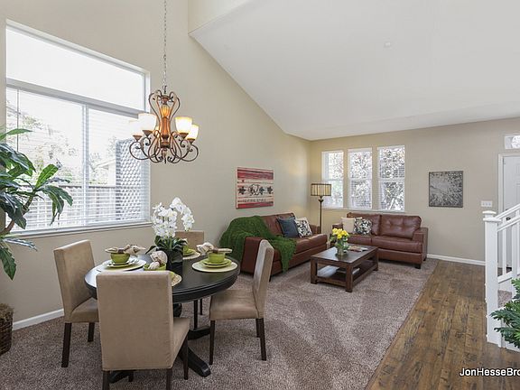 3rd image of 8 Gwinn Ct