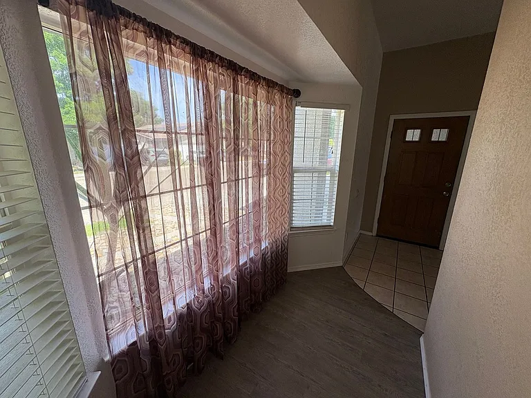 1040 N Sumter Ct — Photo 9