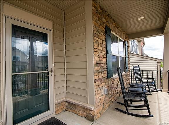 2nd image of 1455 Tomkins Knob Dr