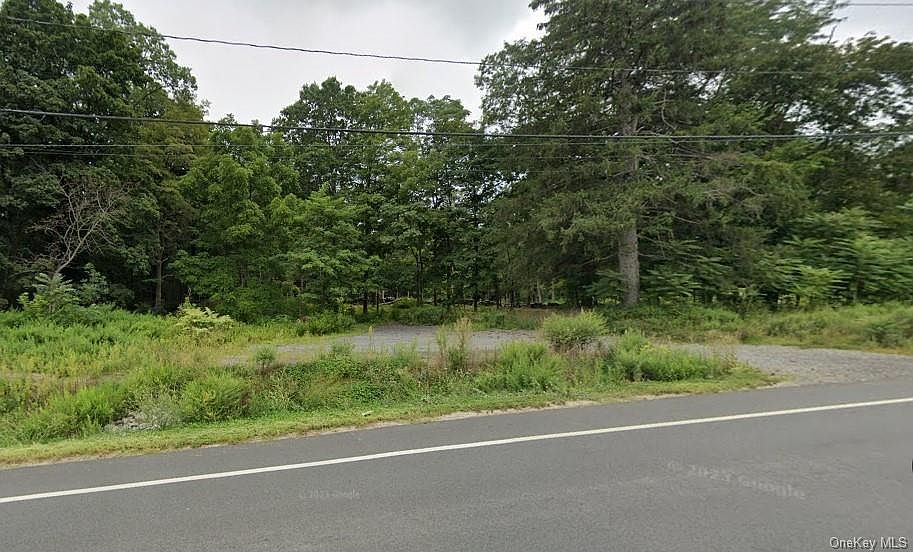 2nd image of 213 Old Hopewell Rd