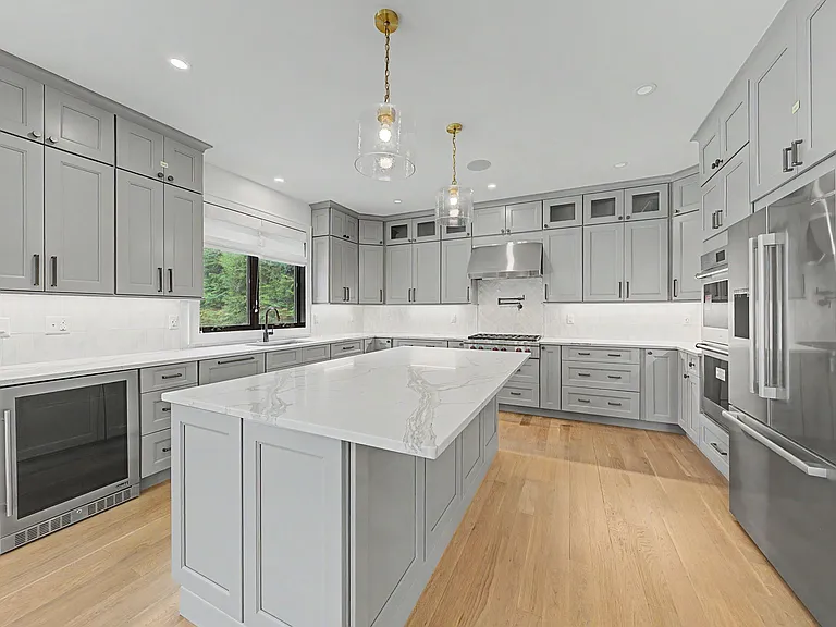 67 Westervelt Pl — Photo 14