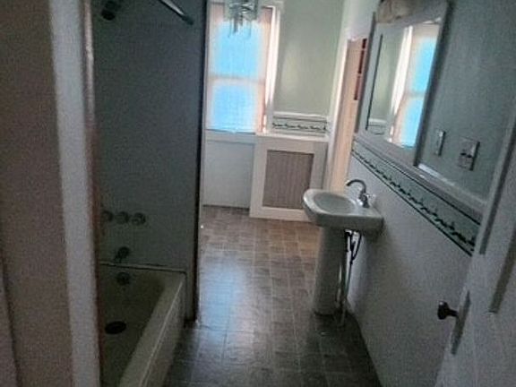5th image of 4 Springgarden St #2230e6d09