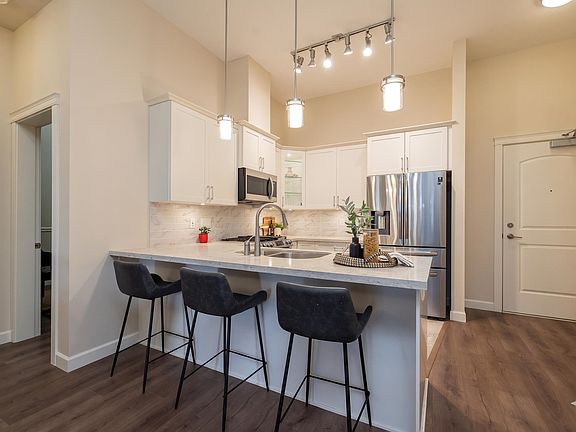2nd image of 20325 85th Ave #609