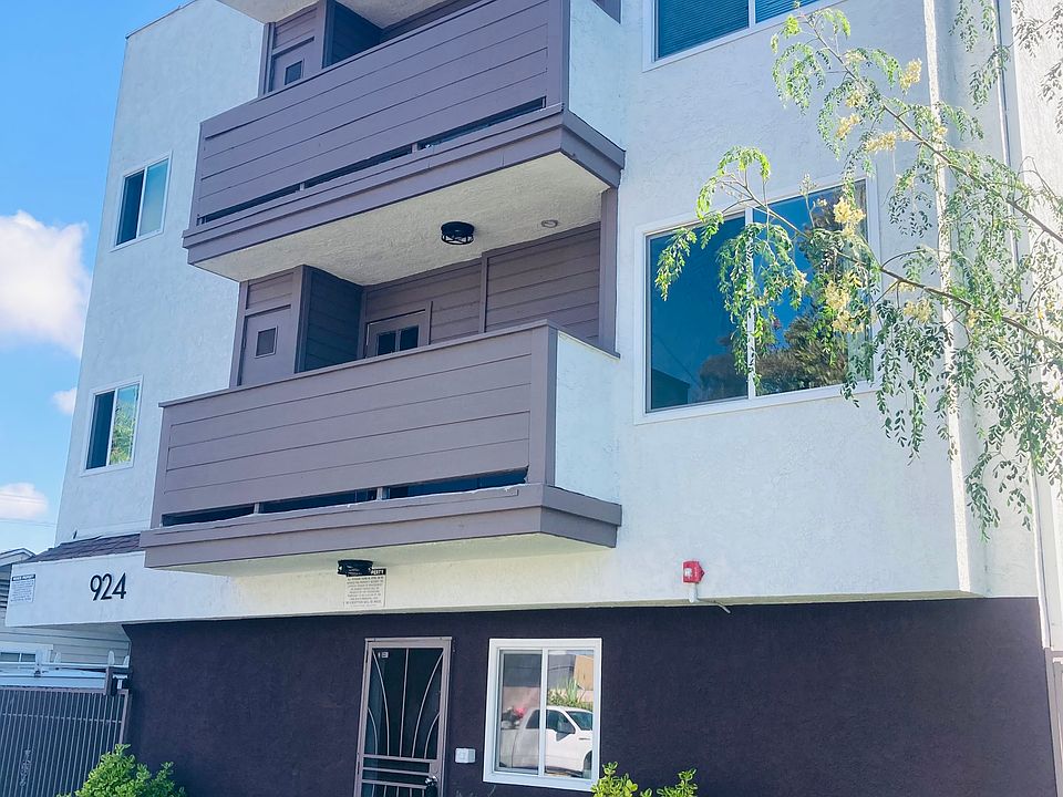 1st image of 924 Gaviota Ave Unit 201