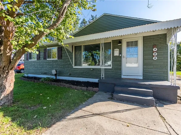 398 Dundee Cir, Dayton, OH 45431