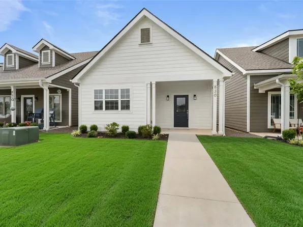 830 NE Heights Ln, Bentonville, AR 72712