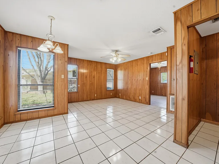 1407 Ford St #8 — Photo 11