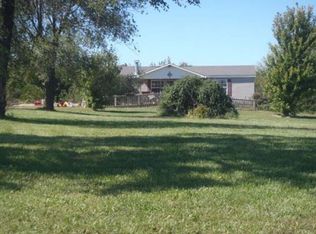 26981 S Indian Hills Rd, Osage City, KS 66523