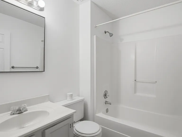 1100 Westfield Trce SE — Photo 15