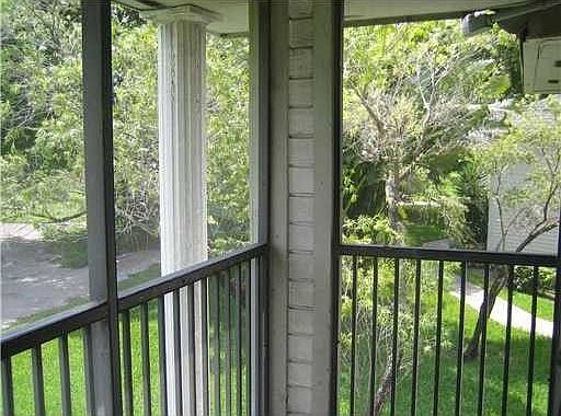 2nd image of 20731 NE 4th Pl APT 203