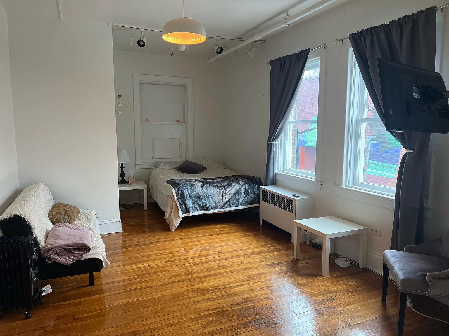 Studio, $1,600 — Photo 3