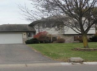 2620 Copper Cliff Trl, Woodbury, MN 55125