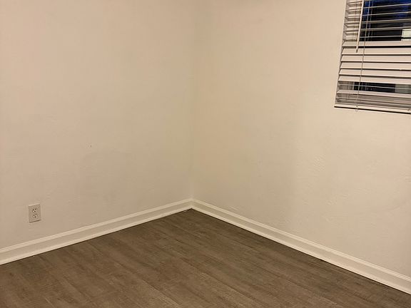 5th image of 1416 El Prado Pl #B