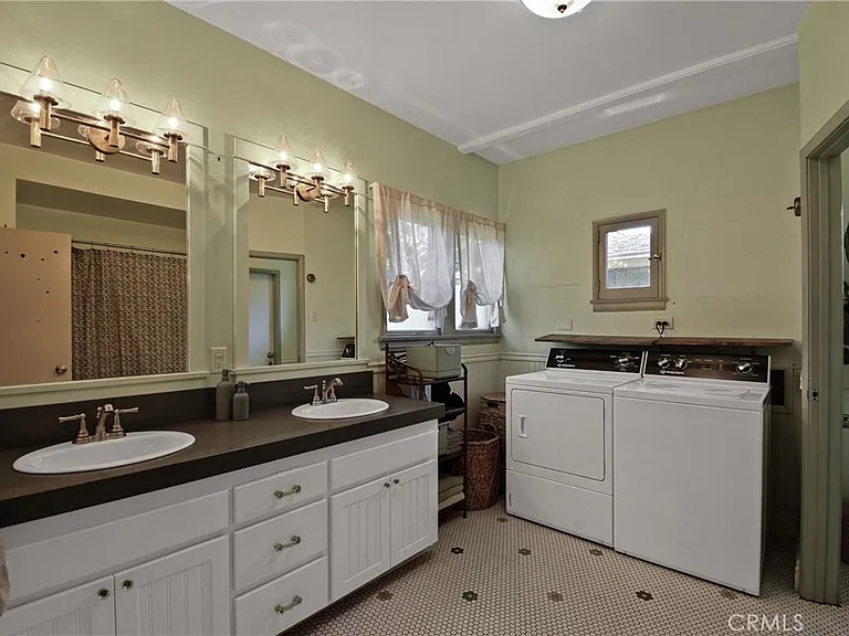 773 Orizaba Ave — Photo 23