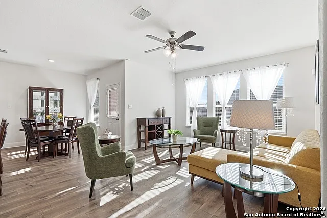 3 bed, 2.0 bath, 1577 sqft, $1,850 — Photo 4