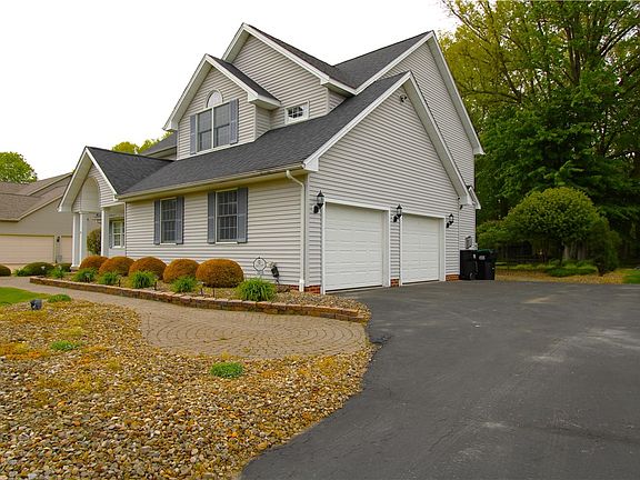 3rd image of 2018 Lori Ln