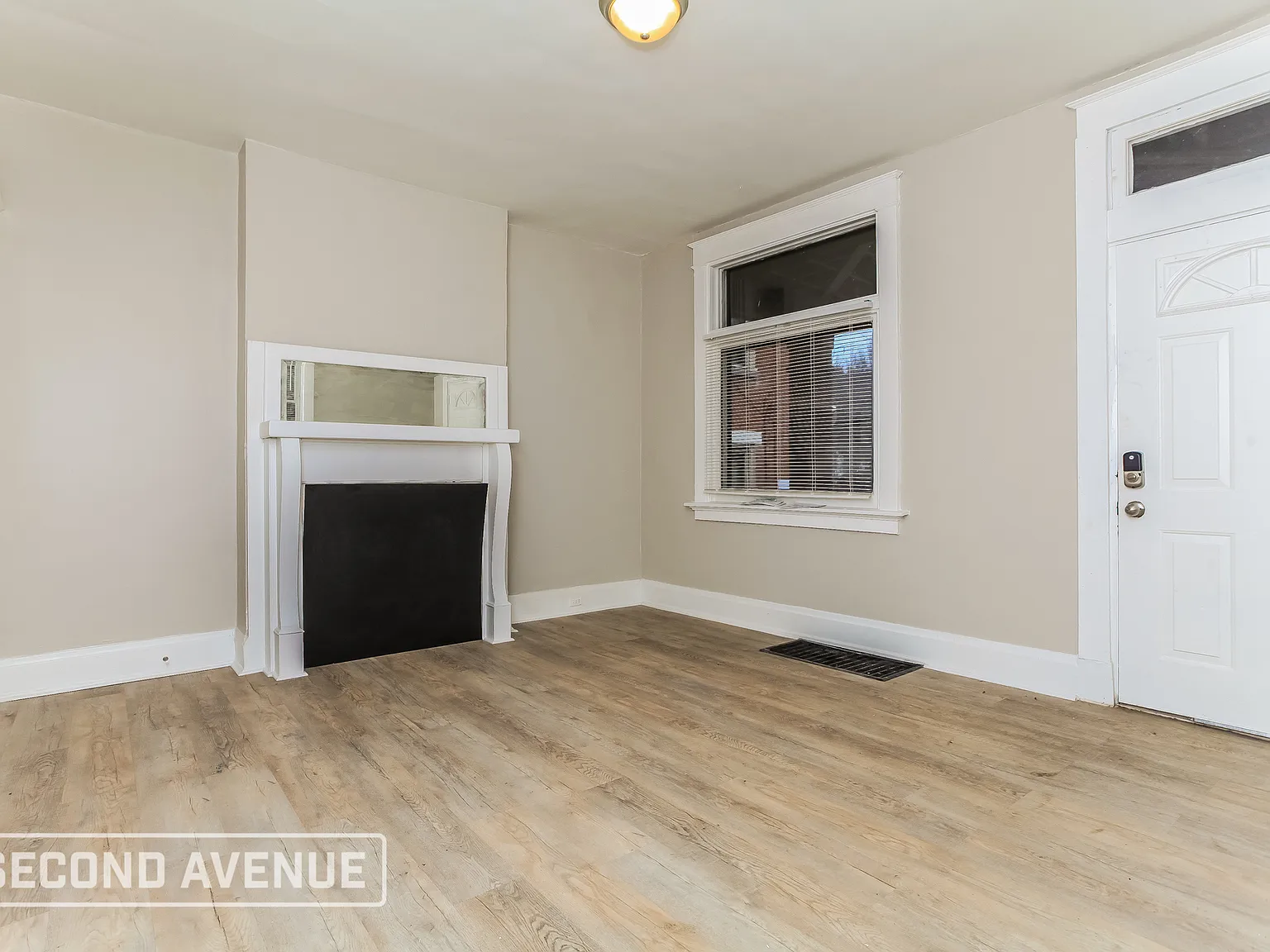 3 bed, 1.0 bath, 1540 sqft, $1,395 — Photo 2