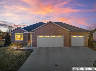 1005 28th St SW, Austin, MN 55912