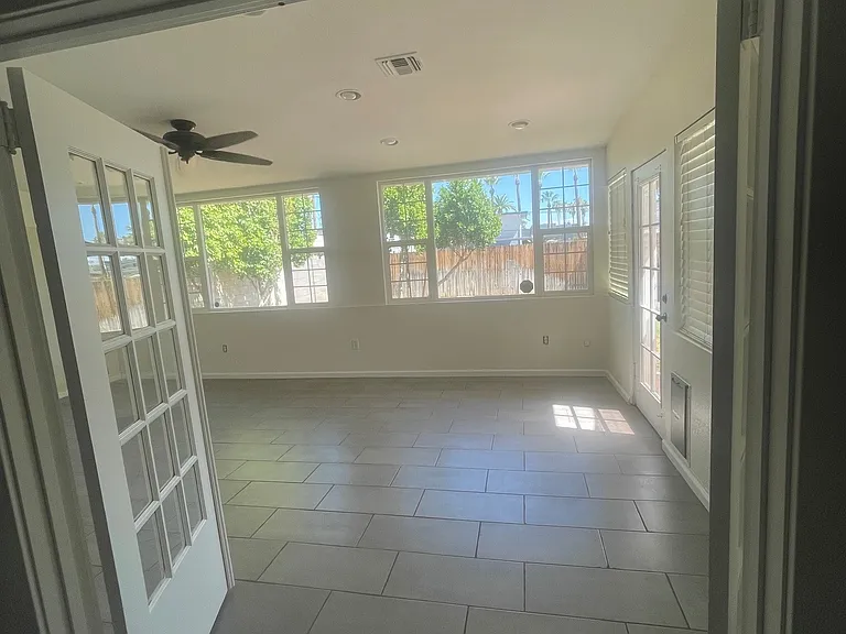 376 E Windsor Ave — Photo 12