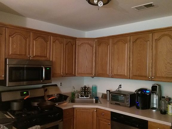 2nd image of 61 Pennsylvania Way