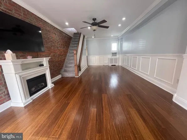 2122 S Howard St, Philadelphia, PA 19148