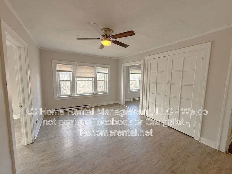305 Gladstone Blvd — Photo 4