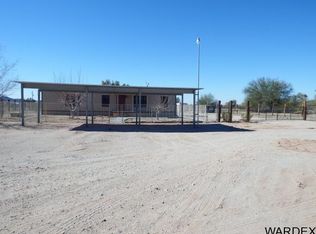 25280 Ranch Ln, Bouse, AZ 85325