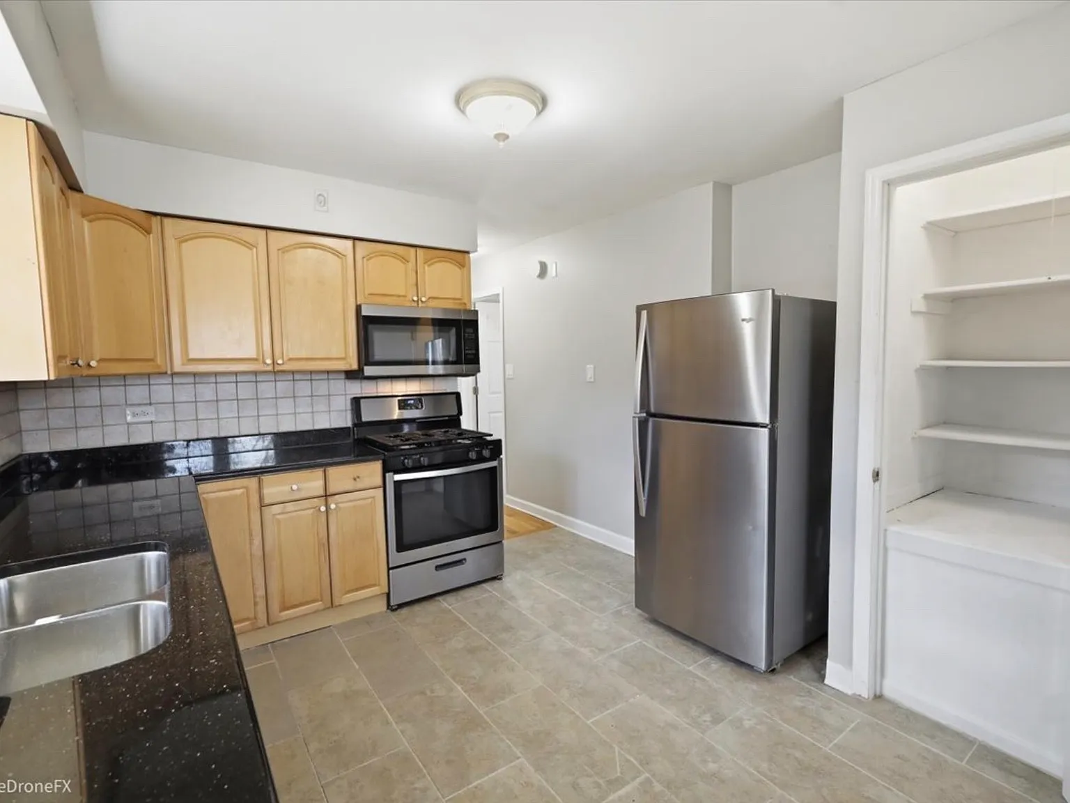 18003 Greenview Terrace — Photo 3