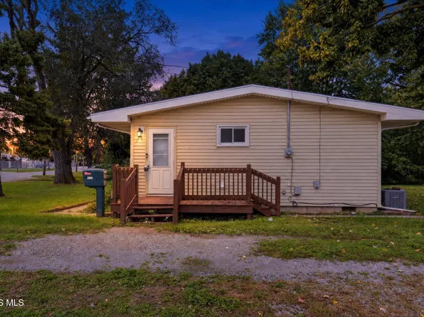 2239 Pickle Rd, Oregon, OH 43616