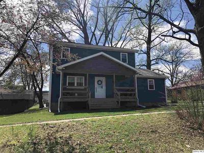 108 E Washington St Mount Sterling Il 62353 Zillow