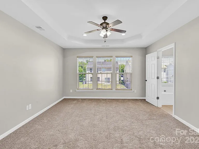 11239 Cypress View Dr — Photo 9
