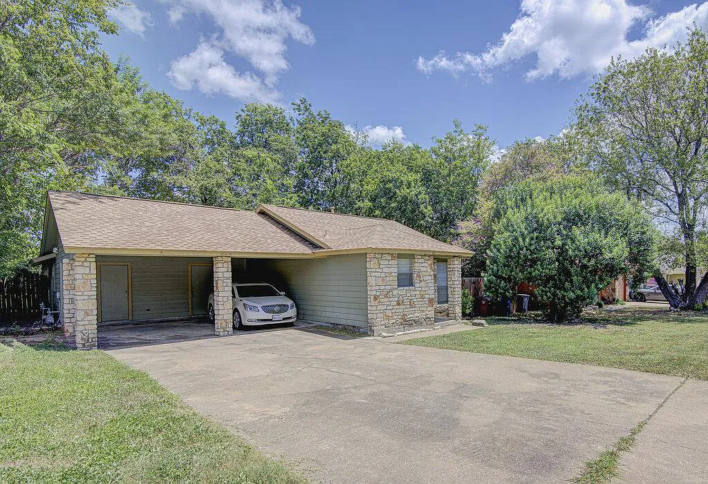2 bed, 2.0 bath, 1701 sqft, $1,595 — Photo 1
