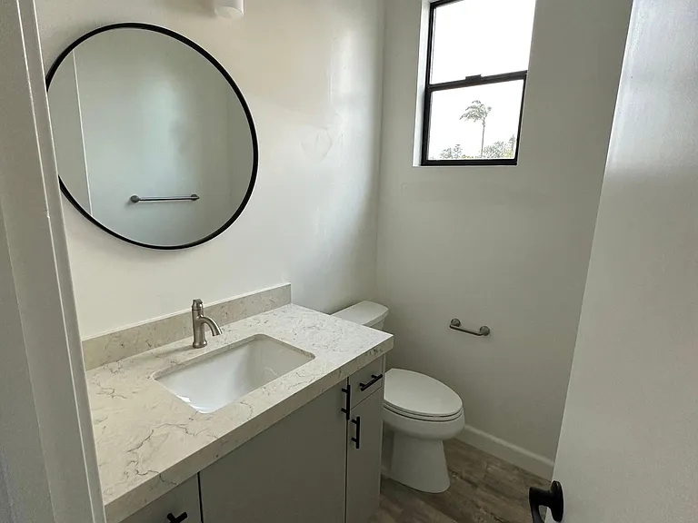 256 B Ave — Photo 17
