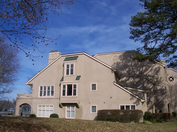 602 Portside Dr, Davidson, NC 28036