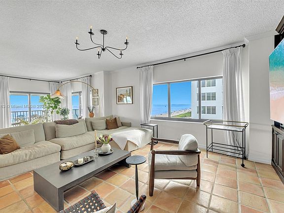 4th image of 5415 Collins Ave #Penthouse F