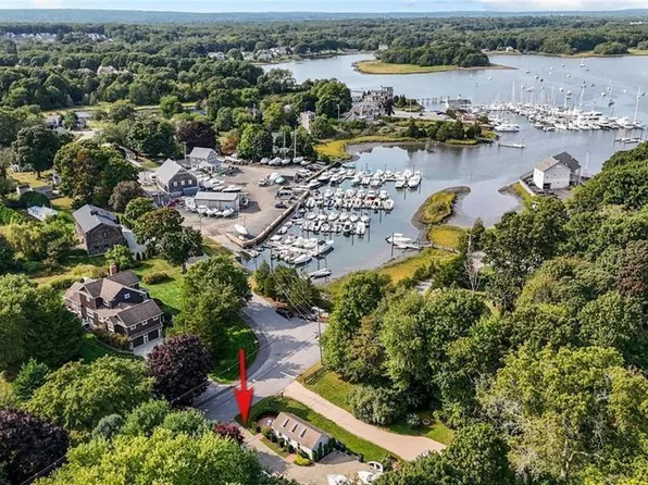 91 Fowler St, North Kingstown, RI 02852