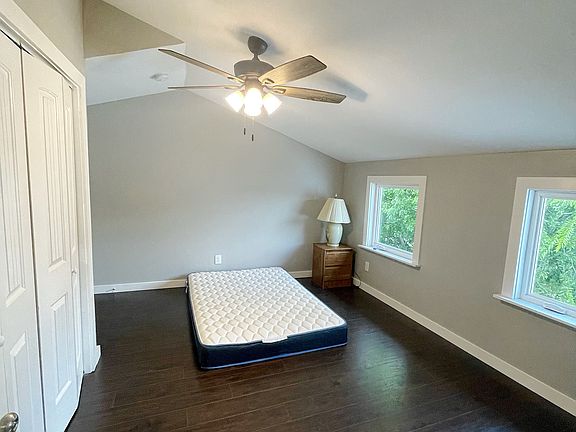5th image of 638 W Elmira St #3