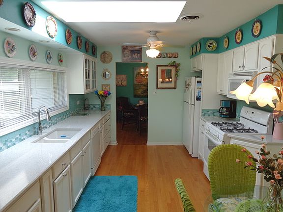 5th image of 11743 S Highwood Dr