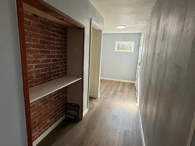 1111 NW 32nd St #6 — Photo 14