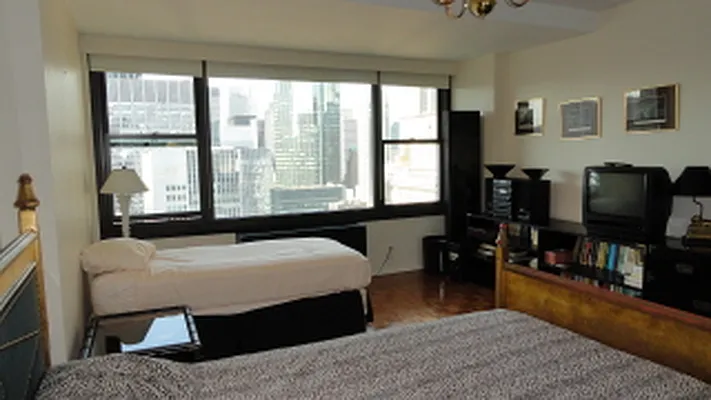 Rented by Corcoran | media 16