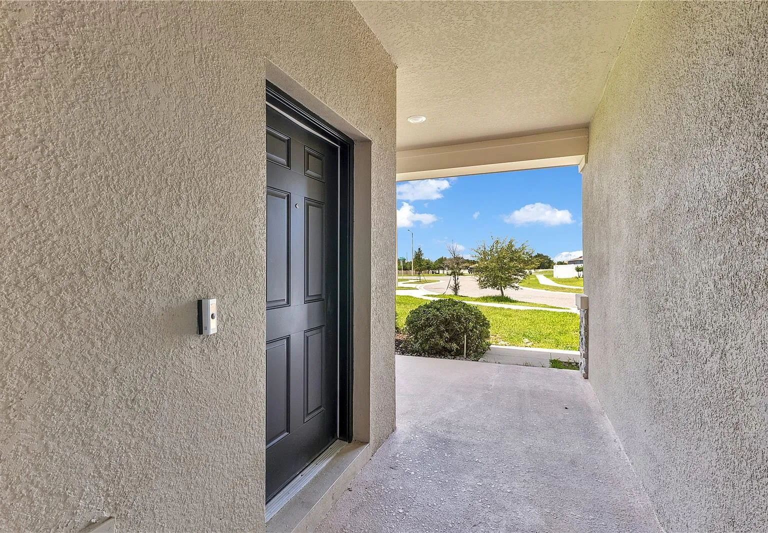 3 bed, 2080 sqft, $2,090 — Photo 3