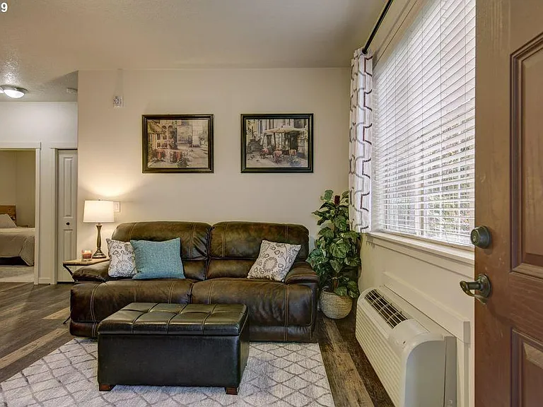 819 NW Wheelock Pl #819 — Photo 26
