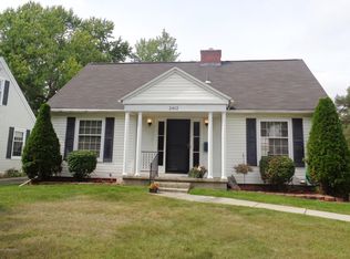 2412 Chatham Rd, Lansing, MI 48910