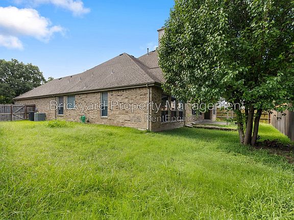 2nd image of 4409 Mitchell Ln